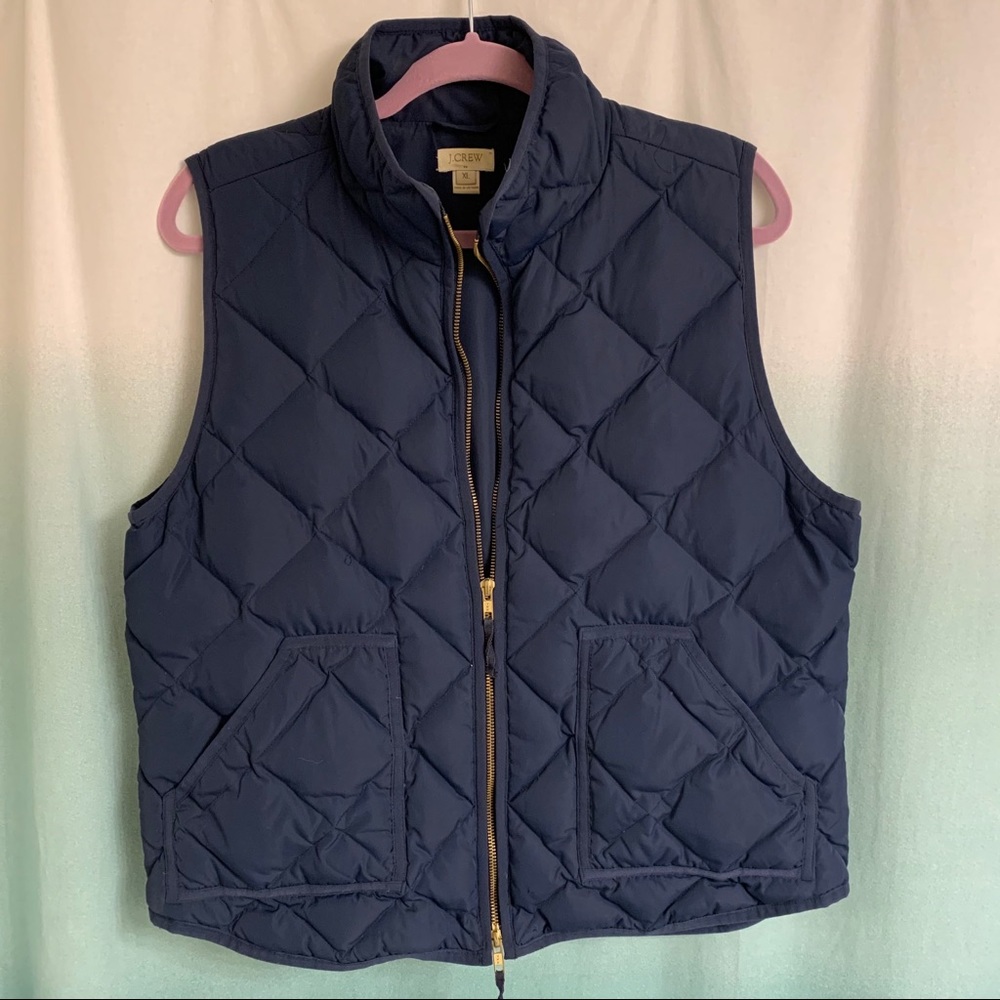 Navy puffer vest